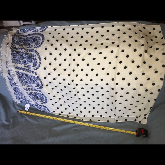 New J Crew scarf with Tags attached. - Picture 1 of 4